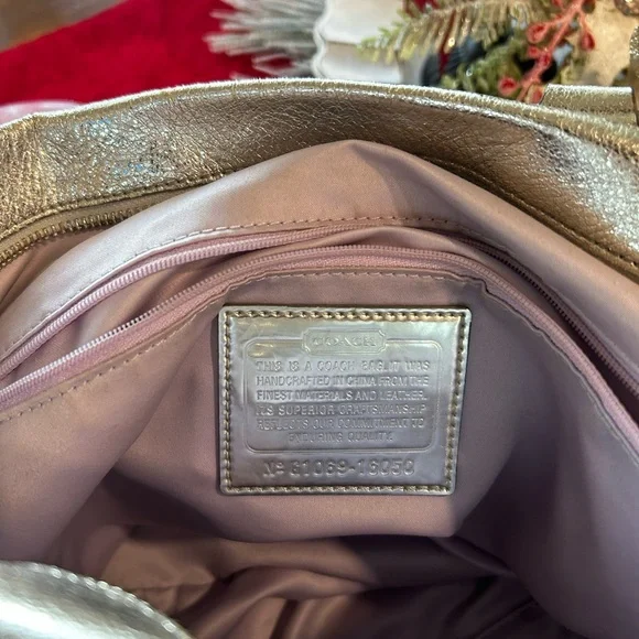 Coach Silver and Purple Star Shoulder Bag - Picture 4 of 8